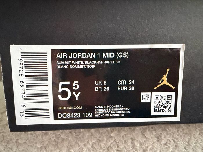Air Jordan 1 Mid GS Summit White Black Infrared 23 | UK 5 EU 38 | Boxed