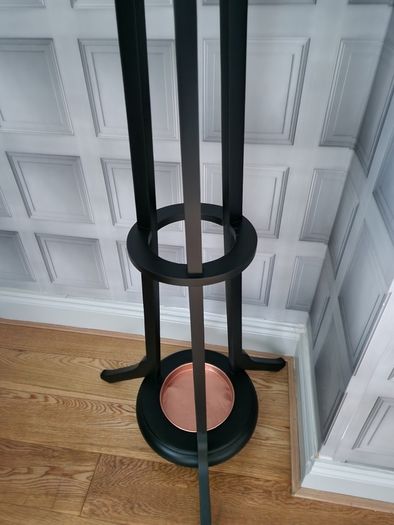 coat hanger stand
