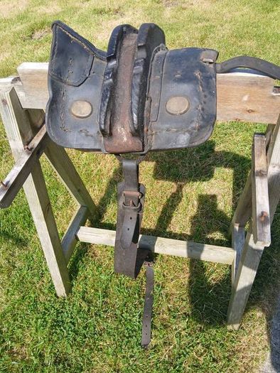 Antique Dinkey Harness, needs Stitching
