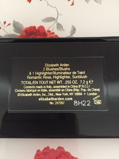 Elizabeth Arden highlighter and 2 blush palette  New