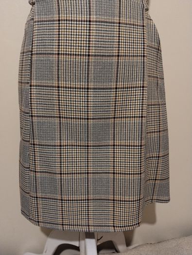 Beautiful Pinafore check dress, new