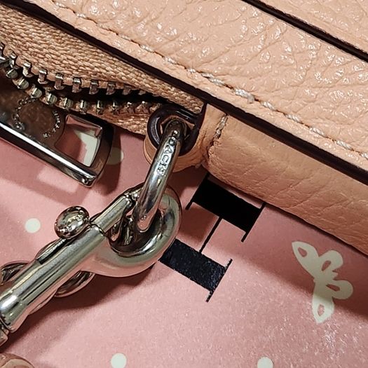 coach purse (authentic)