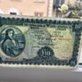 1960 old Irish banknote Lady Lavery 10 pound in lovely condition, no rips,pen or pin holes, post added extra, 6 euro register Image 2
