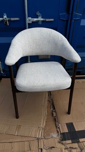 4 Dining Chairs Like New