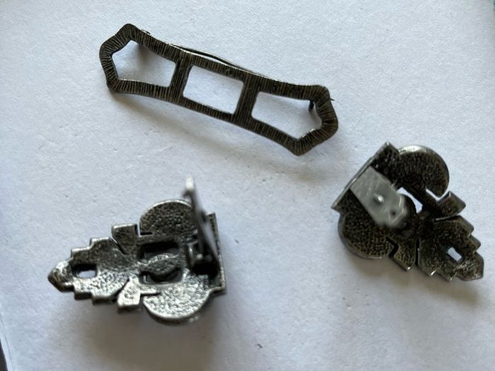 brooch