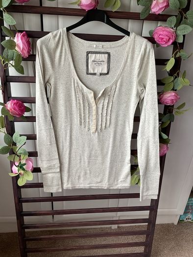 top Abercrombie & fitch long sleeve Henley size large