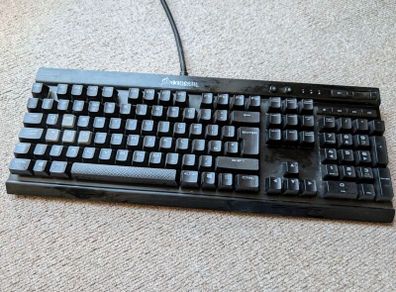 corsair k70 lux rgb mechanical gaming keyboard