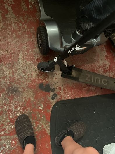 Zinc e scooter