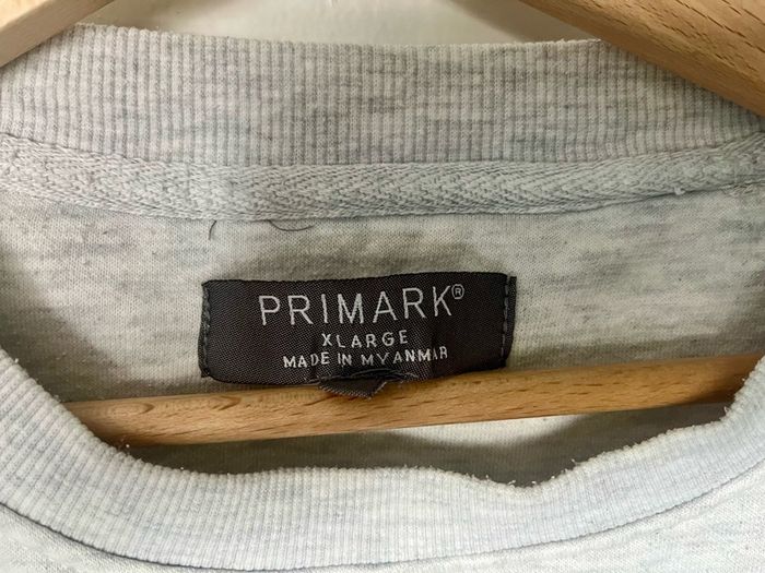 Gray sweatshirt