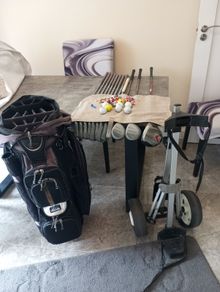 Womens Golf clubs and bag and trolley.
