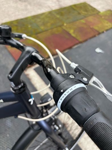 Btwin City Bike low frame( ladies ) with all bike accessories.