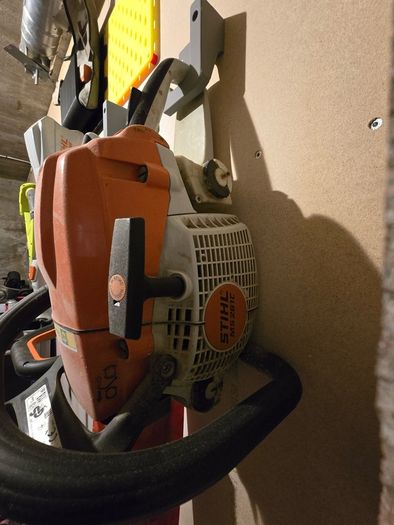 Chainsaw Wall Mount (Heavy Duty) (Free Postage)