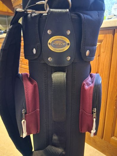 Ladies Golf Clubs. Set Of Right Handed Ladies Flex Graphite Golf Clubs In Excellent Condition. Collect In Dublin Or Receive Via Post.