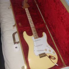 fender stratocaster vintera II yjm built