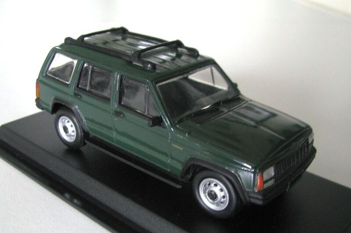 Diecast Model Jeep Grand Cherokee ZJ - del Prado Car Collection 1:43