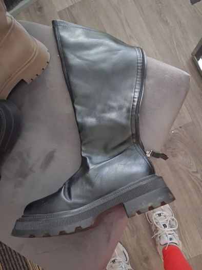 2 pairs boots size 40 and size 5