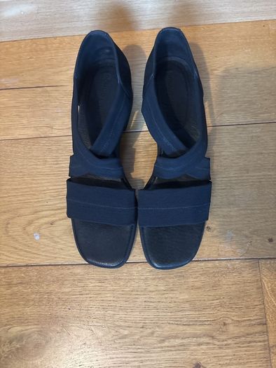 Donald Pliner Sandals
