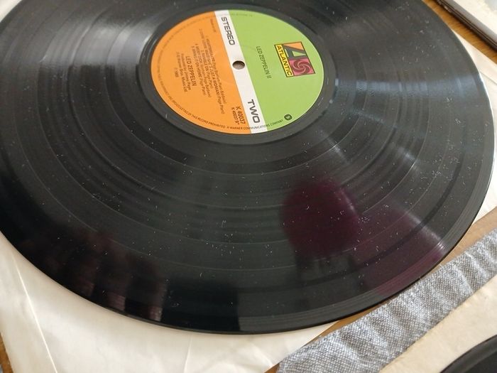 Led zeppelin albums II and IV(US)