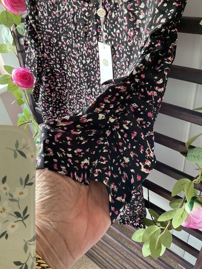top Bnwt black patterned round neck top Marc Angelo brand size 12