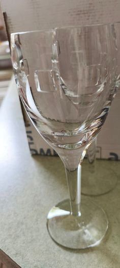 Waterford Crystal John Rocha Geo White Wine Glass 21 x 7.5 cm. 4 in total at 45.00 euro each. or all set of 4 one lot for    170.00 euro.
