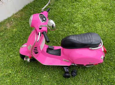 Vespa Scooter 7.2V Lithium Electric Ride On Pink