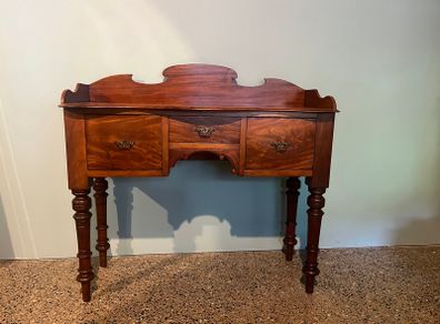 Antique William IV Mahogany Low Sideboard - Compact Size