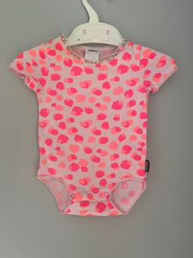 Bonds baby pink spotted all in one Size 0-3 mths EUC