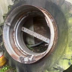 Pair of duel tractor tyres