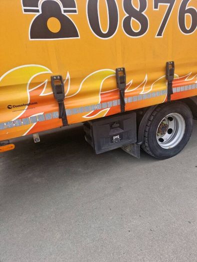Isuzu 7.5 tonne Curtain sider with taillift