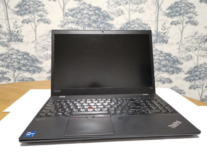 Lenovo Thinkpad P15s Gen 2  For Parts Spares Dead Cpu