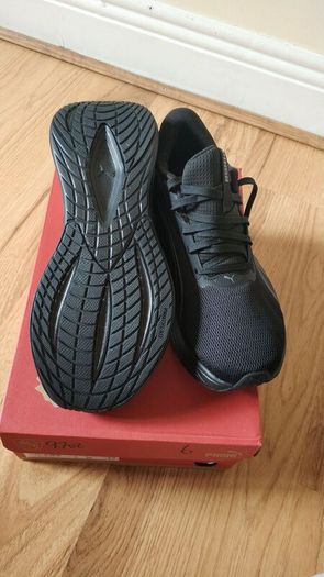 Puma womens runners New!
