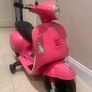 Kids electric Vespa scooter Image 2