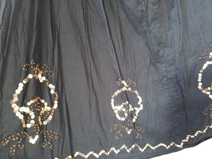New cotton skirt tag attached