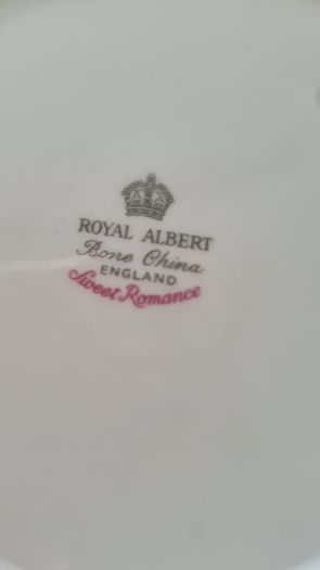 21 pcs Royal Albert Sweet Romance Tea Set