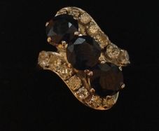 18ct White Gold Antique Sapphires & Diamonds Ring