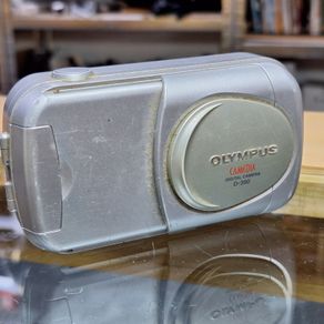 Olympus Camedia Digital Camera D-390 - 2.0MP | Compact, Tested, and Reliable