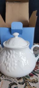 Wedgwood Strawberry and Vine