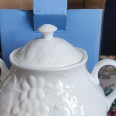 Wedgwood Strawberry and Vine