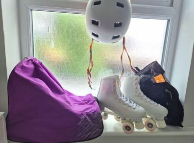Oxelo Quad Roller Skates Complete Bundle with Bag - Size EU 39/UK 5.5