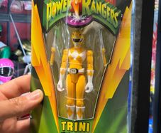 Mighty Morphin Power Rangers Yellow Ranger Triangle box