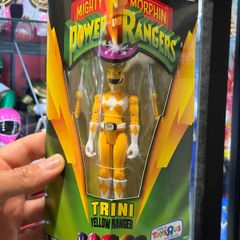 Mighty Morphin Power Rangers Yellow Ranger Triangle box