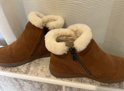 Lamo Leather Fur Lined Ankle Boots