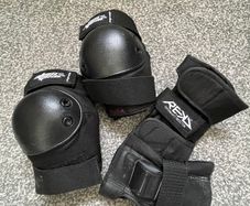 Skating Elbow Pads and Wristguards