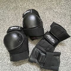 Skating Elbow Pads and Wristguards