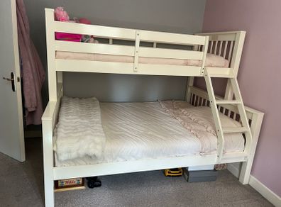 Bunk bed 1 Double 1 Single