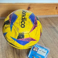 Size 4 Ball and needle