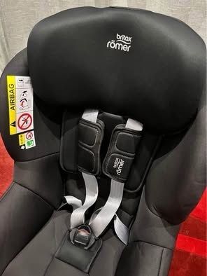 Britax Dualfix M i-Size Cosmos Black Car Seat