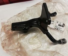 Kawasaki ZXR400 fairing bracket