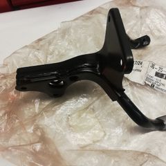 Kawasaki ZXR400 fairing bracket