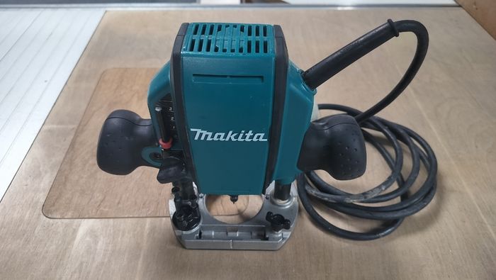 Makita 110v router